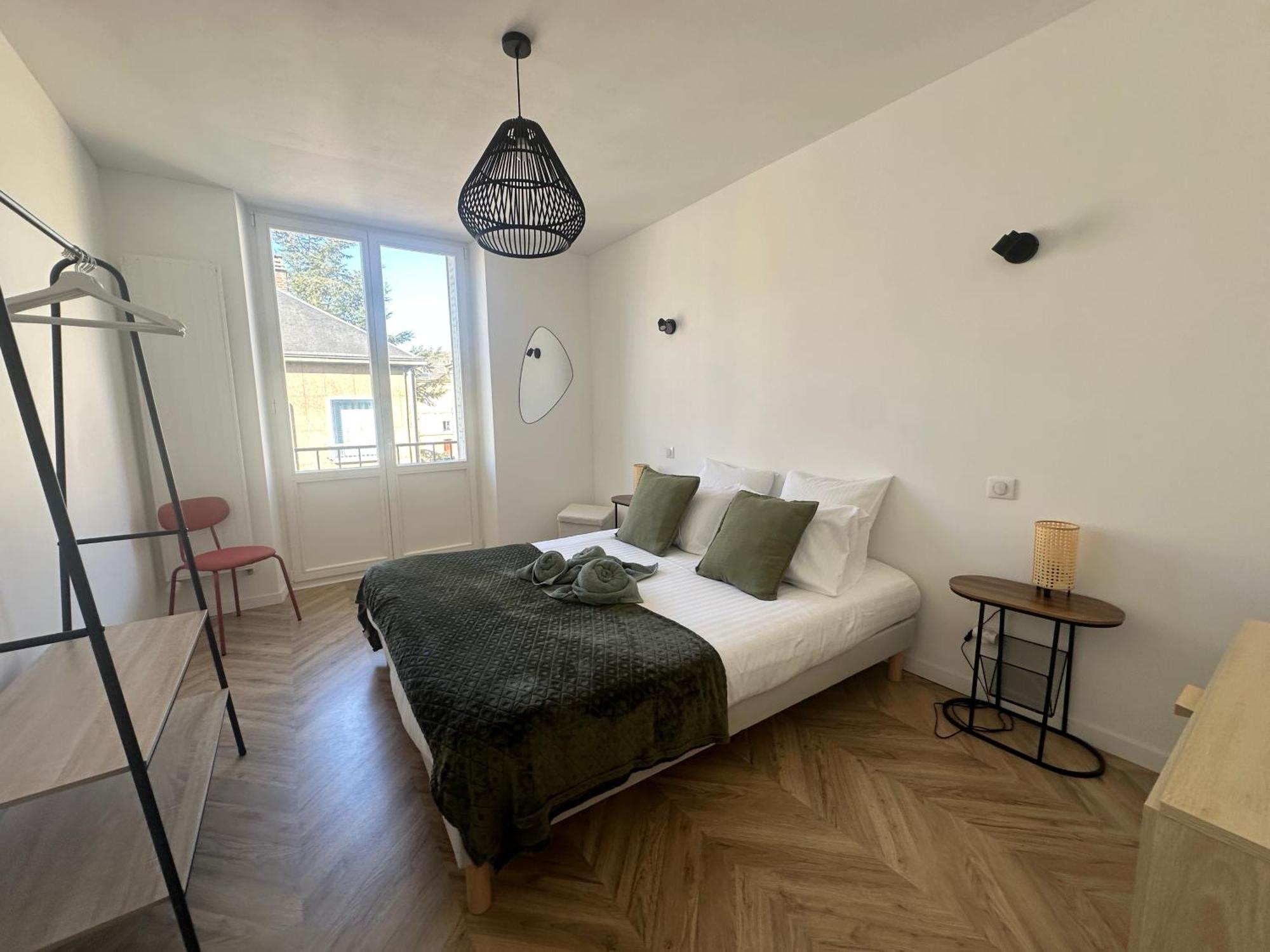 Appartement Cosy & Moderne 6 Personnes Centre Charleville-Mezieres - Ardennes エクステリア 写真